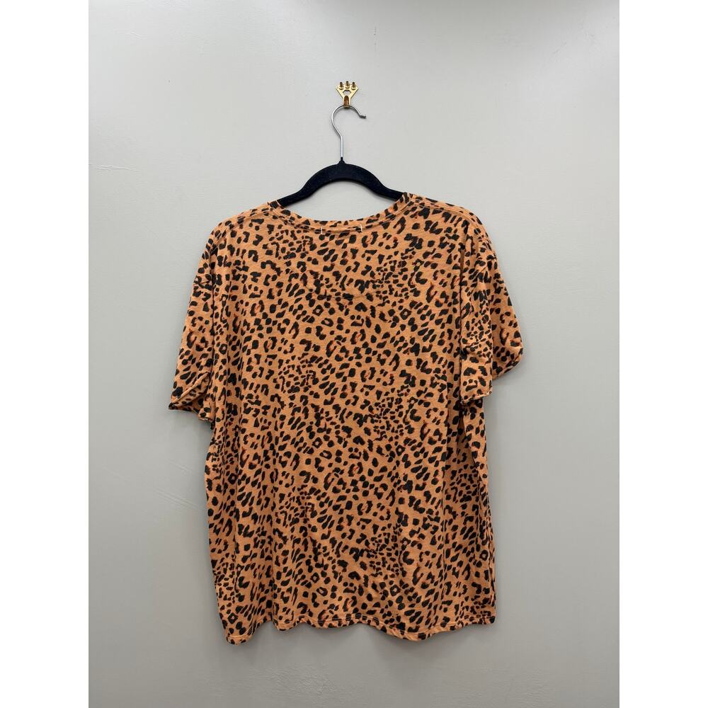 Free People We The Free Leopard Print Oversized Tee Small Boho Animal Print Top - Picture 3 of 4